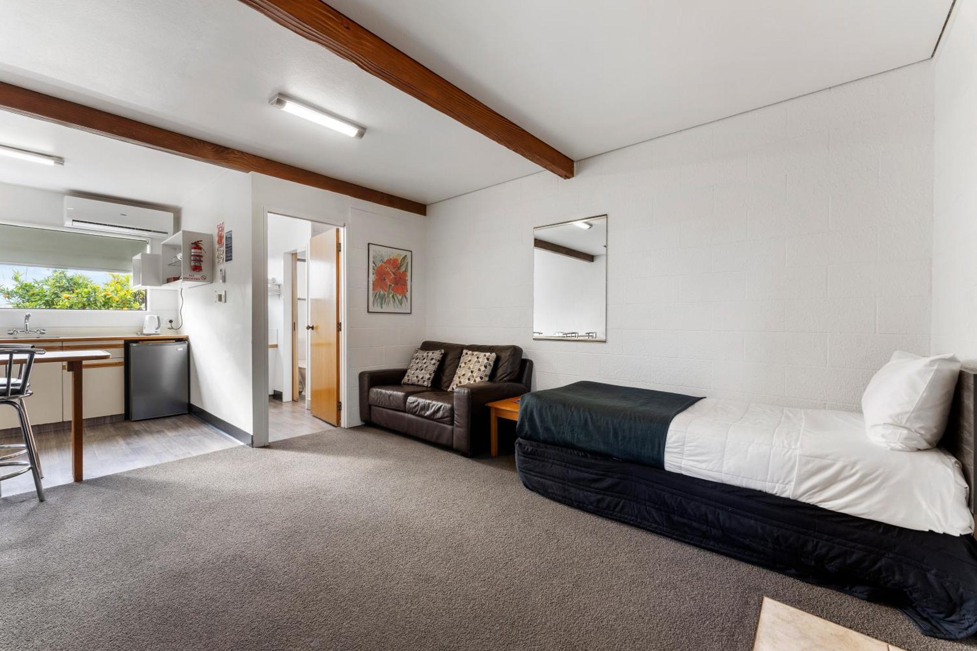 Coachman'S Lodge Motel Whanganui Exterior photo
