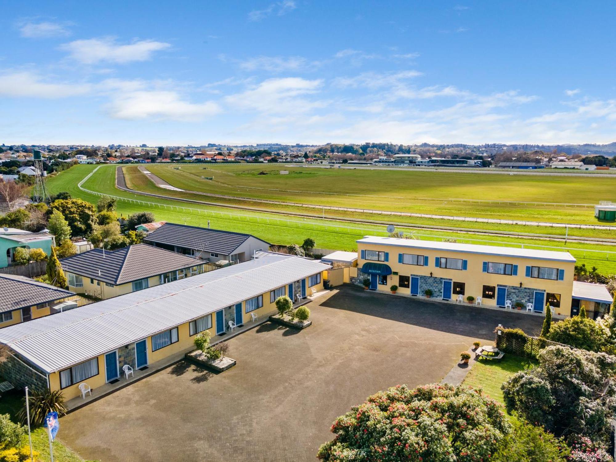 Coachman'S Lodge Motel Whanganui Exterior photo